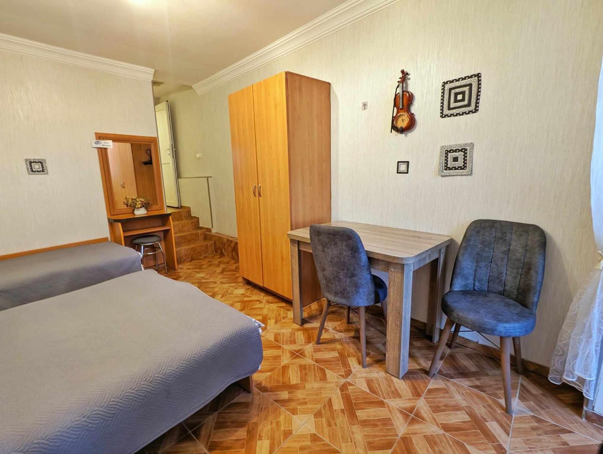 Paata'S Guesthouse Borjomi Luaran gambar