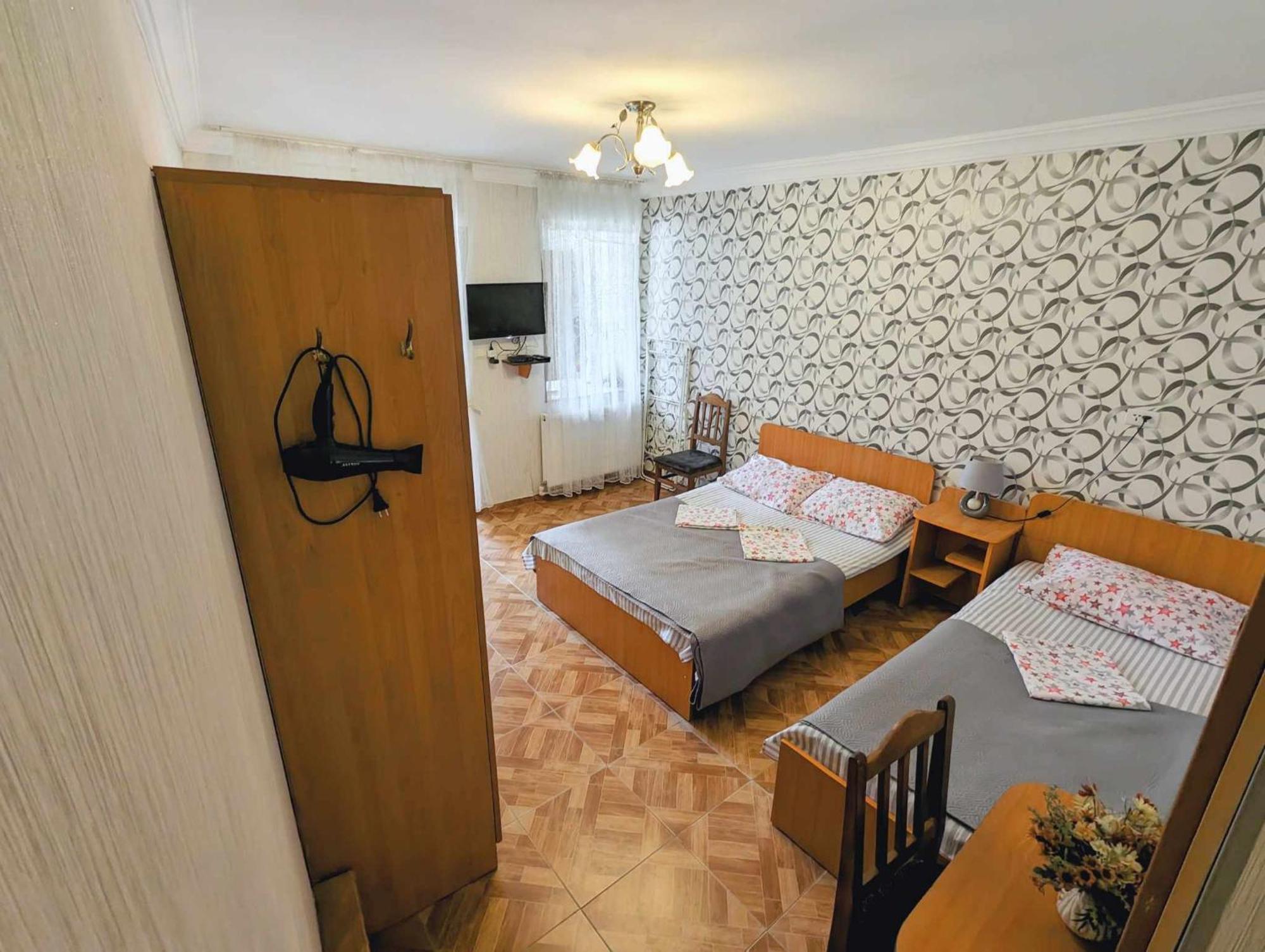 Paata'S Guesthouse Borjomi Luaran gambar